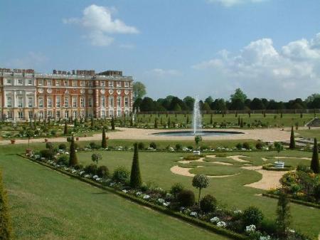 1041614-the_Privy_Gardens_Hampton_Court-Surrey